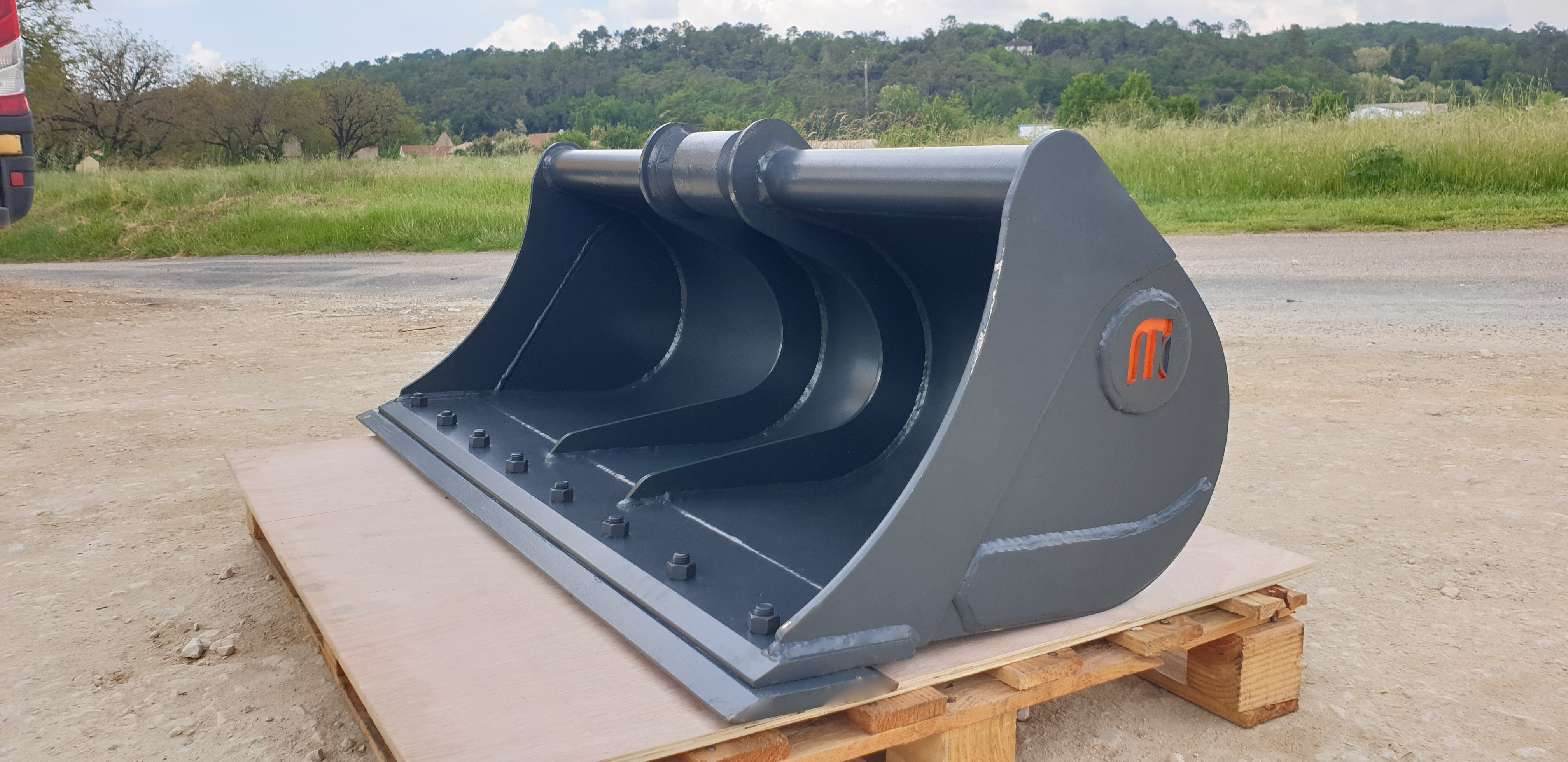 GODET DE CURAGE NEUF 100 CM PELLE JUSQU’À 1.8T A FABRIQUER – Image 2